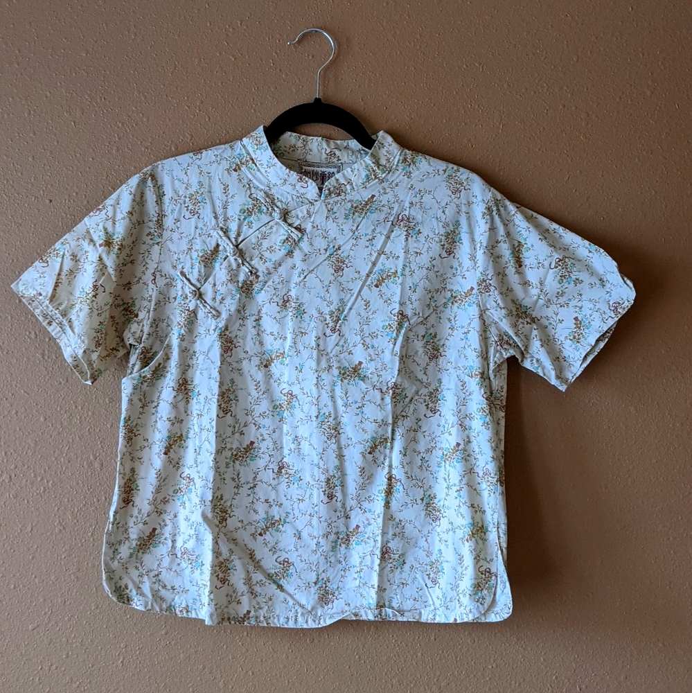 Women east asian style blouse bought in Taiwan.